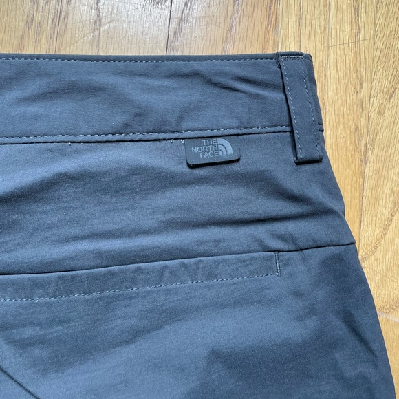 Mens North Face Hiking/Outdoor Recreation Shorts Size 32 Slate Gray 7” inseam - Picture 5 of 8